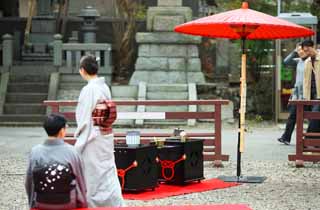 photo,material,free,landscape,picture,stock photo,Creative Commons,An outdoor tea ceremony, Tea ceremony, tea ceremony, sum umbrella, Manners