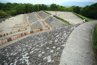 fotografia, materiale, libero il panorama, dipinga, fotografia di scorta,Kubire di tomba di Nagare, Un vecchio tumulo di sepoltura, tumulo di sepoltura figura cilindrica, La ghiaia diffuse tutto su un vecchio tumulo, Giappone antico