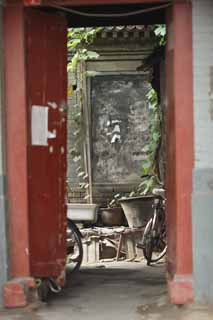 photo,material,free,landscape,picture,stock photo,Creative Commons,The doorway of the house of Beijing, bicycle, bucket, The gate, It is built of brick