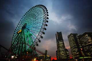 fotografia, materiale, libero il panorama, dipinga, fotografia di scorta,Yokohama Minato Mirai 21, torre di pietra miliare, Ferris la ruota, Un parco di divertimenti, citt di modello futura