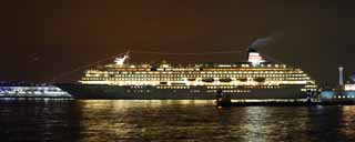 photo,material,free,landscape,picture,stock photo,Creative Commons,Luxurious passenger liner Asuka II, The sea, ship, large pier, Yokohama