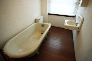 photo,material,free,landscape,picture,stock photo,Creative Commons,An Evangelical Church pro-on Meiji-mura Village Museum Seattle day, bathtub, Sunlight, An American house, washroom
