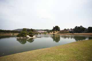 Foto, materieel, vrij, landschap, schilderstuk, bevoorraden foto,De waterplas van de Koraku-en Tuin stromen, Rustende kraam, Grasveld, Waterplas, Japanse tuin