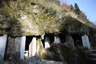 photo,material,free,landscape,picture,stock photo,Creative Commons,500, Ginzan, Iwami Rakan, Chaitya, stone cavern, Rakan image, Prayer