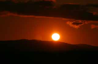 photo,material,free,landscape,picture,stock photo,Creative Commons,Setting sun on a ridgeline, mountain, sun, setting sun, evening twilight