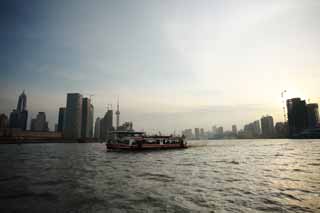 photo,material,free,landscape,picture,stock photo,Creative Commons,Huangpu Jiang, Setting sun, ferry, Setting sun, skyscraper